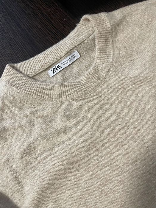 Шерстяна кофтинка Zara