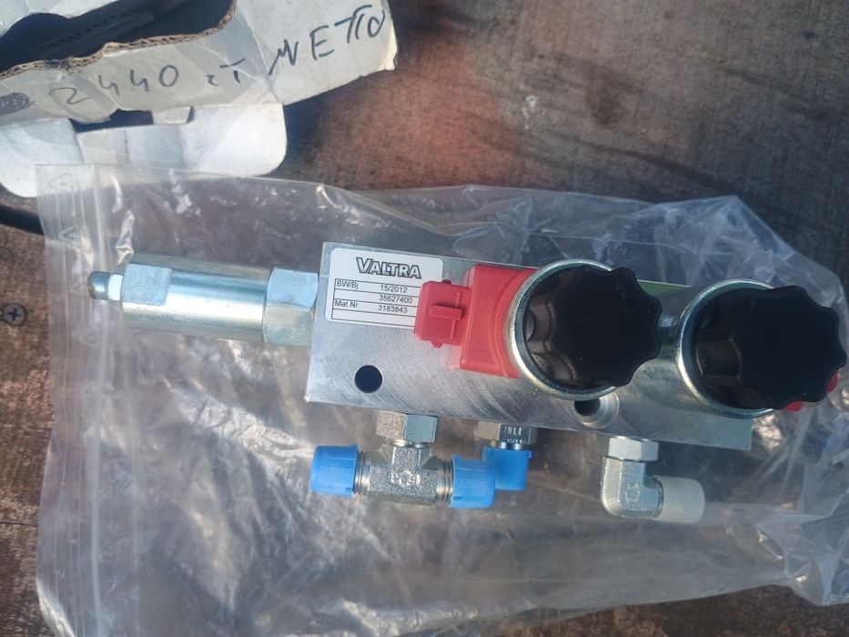 Blok zaworowy 4 WD Valtra Polmot Ursus serii H