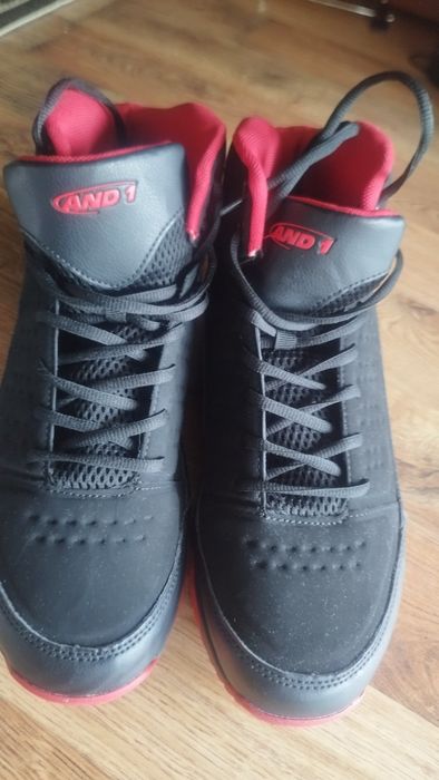 Чоловічі баскетбольні кросівки