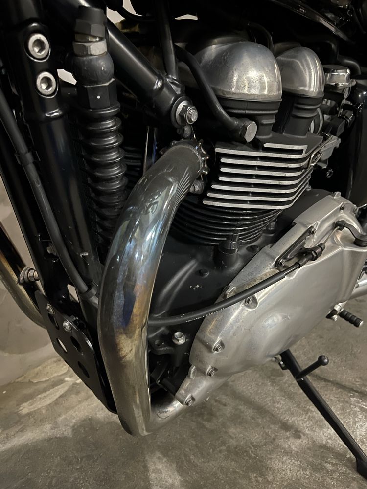 Triumph Thruxton 900