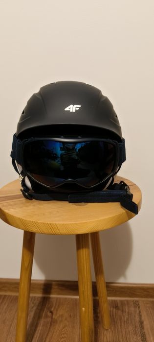 Kask narciarski + gogle 4F rozm. M 54-56 cm