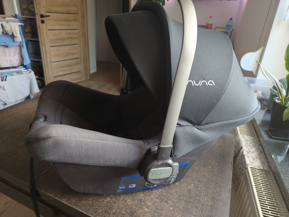 Fotelik z bazą ISOFIX