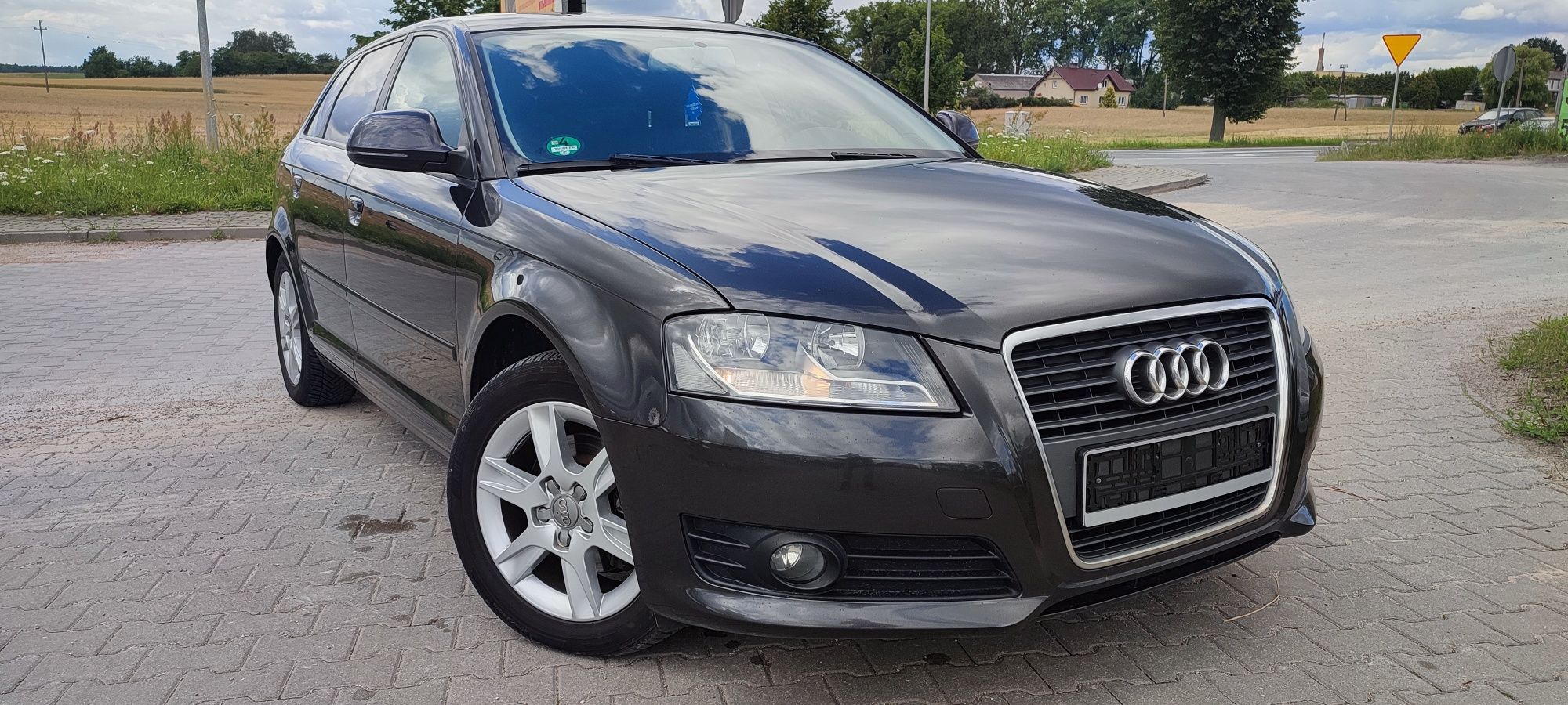 Audi A3 sportback FL 2.0 TDI CR Radio JVC hak