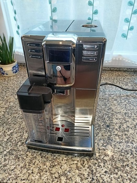 Ekspres ciśnieniowy Philips sprawny.