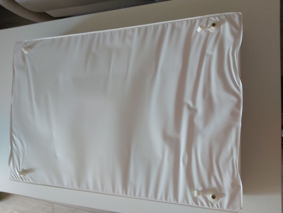 Przewijak na łóżeczko