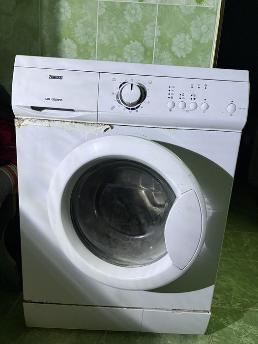 На запчастини zanussi