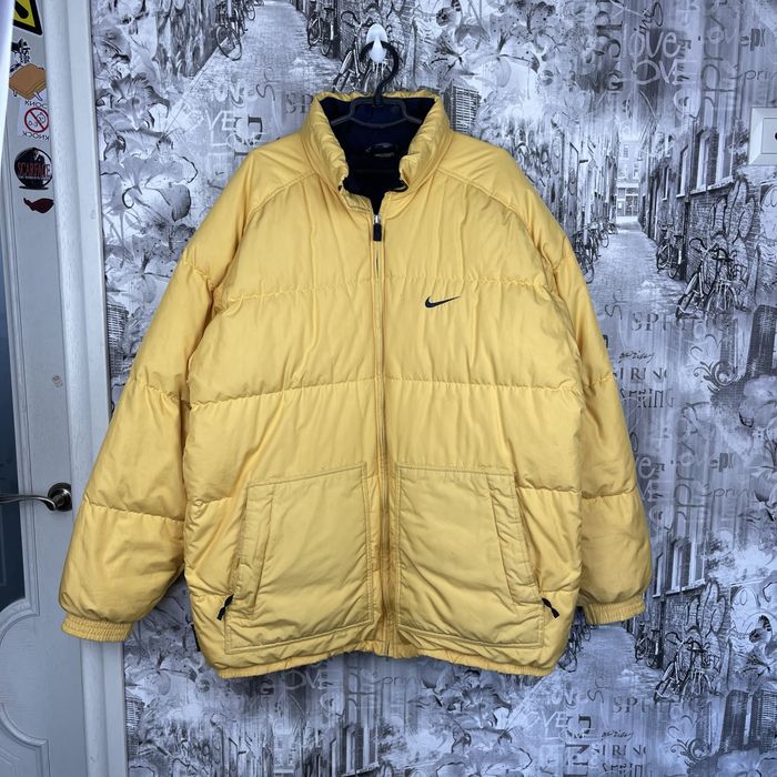 Nike Vintage чоловіча куртка пуховик жовта Stussy