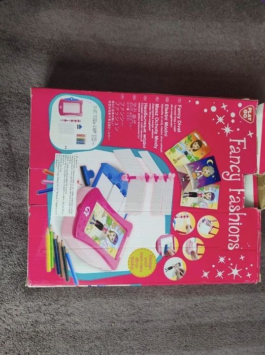 Zestaw feshions moda- projektantka mody