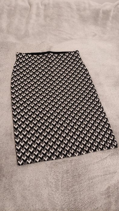 Sprzedam spódnice Reserved S