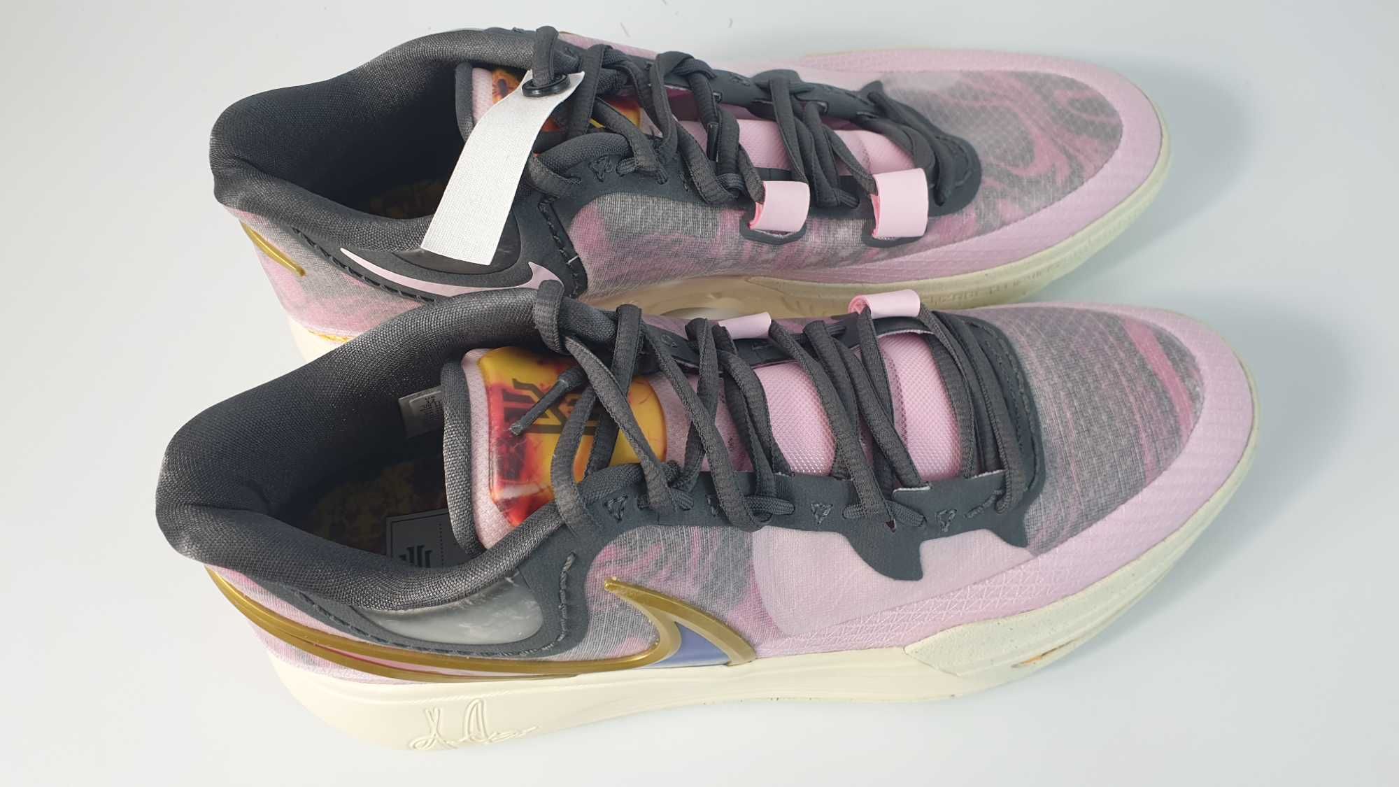 NIKE KYRIE 8 ASW Pink Foam/Multi-color rozmiar 42,5