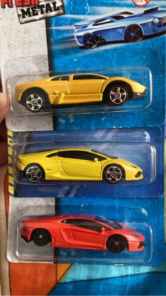 Carrinhos miniatura