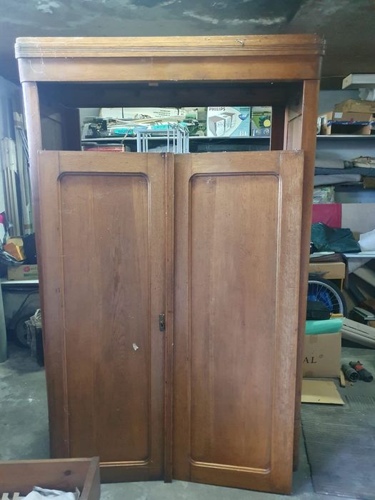 Antyczna szafa dębowa