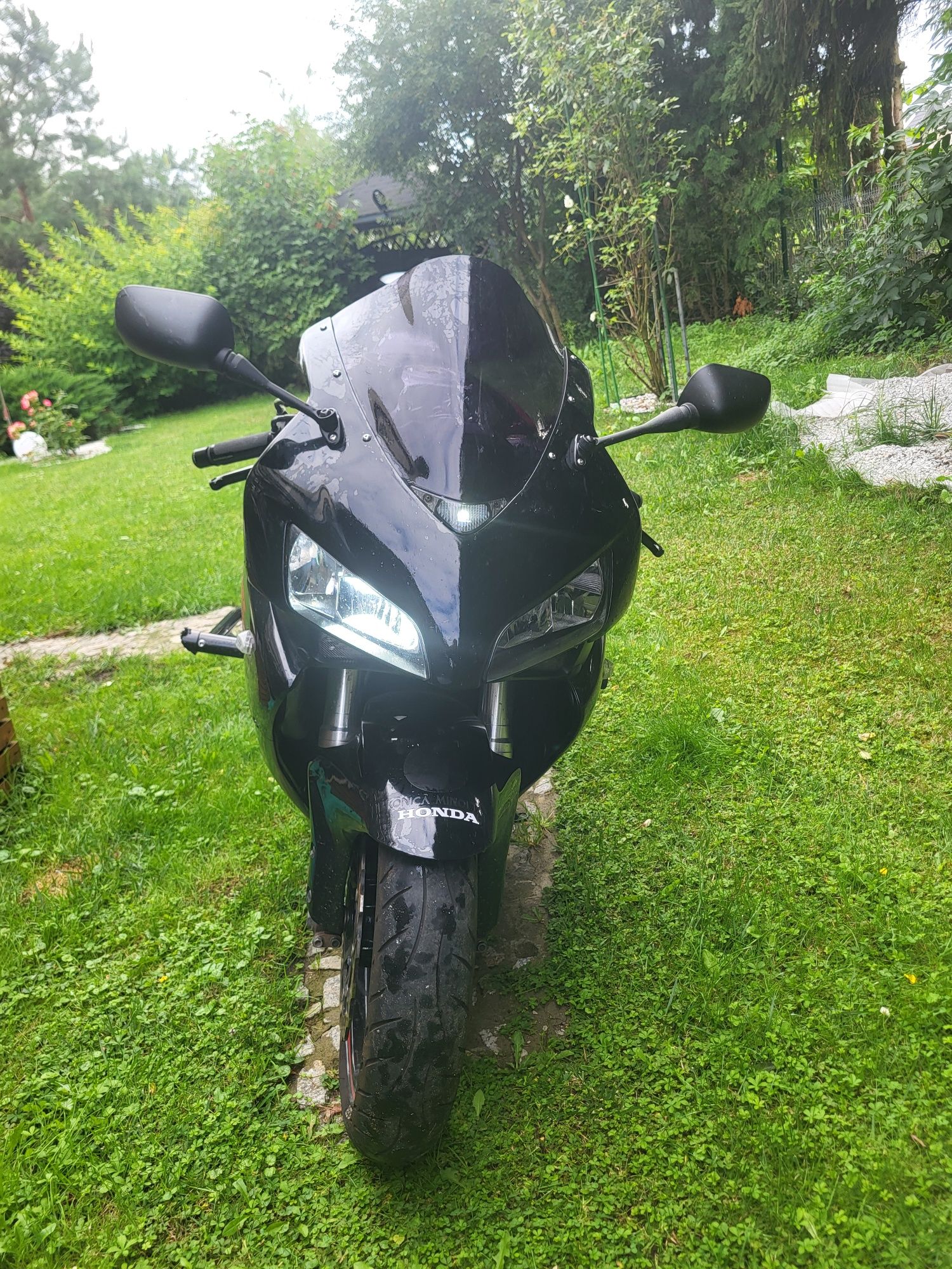 Cbr 1000 rr sc57a 2005 r.