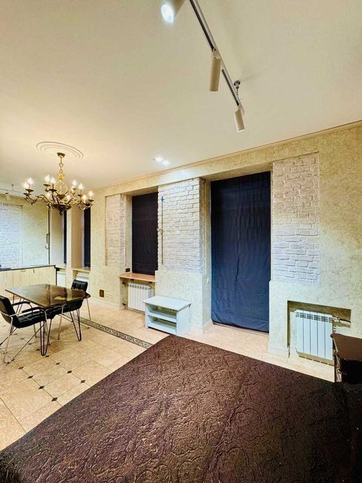 Подiл. вул. Ярославська, історичний центр, 2-к. квартира. Оренда.