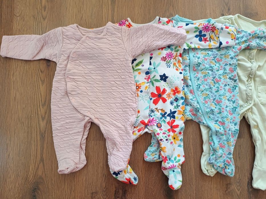 Zestaw pajacyków dla dziewczynki 62-68