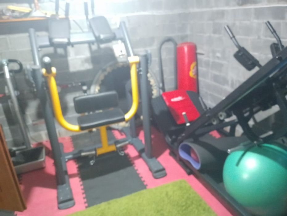 Maszyna na mięśnie brzucha.