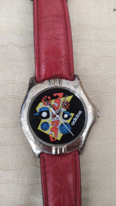 Relógio Adidas vermelho