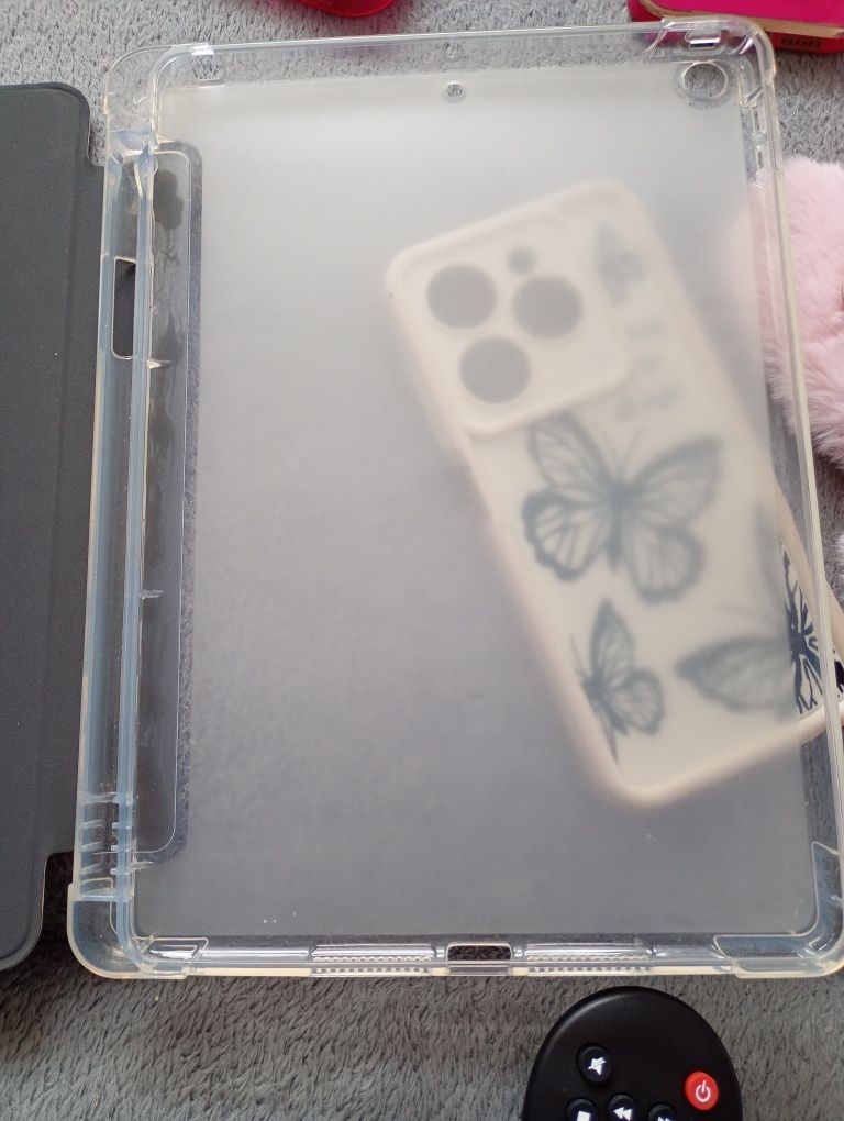 Sprzedam etui do iPad  9 gen 10.1
