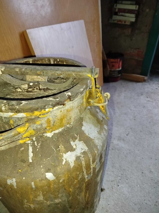 Сурік залізний жовтого кольору