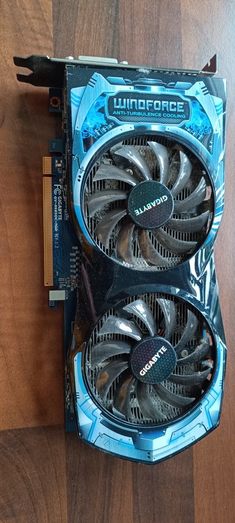Karta graficzna Gigabyte Radeon HD 6850 WindForce OC 1GB DDR5