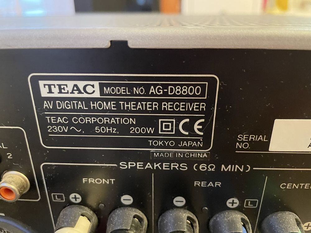 TEAC AG-D8800 amplituner wielokanałowy z funkcą srereo
