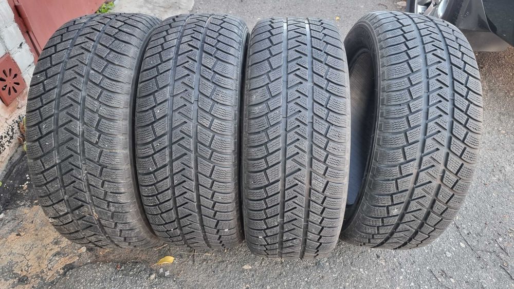 235.55 R19  Michelin Lalitude