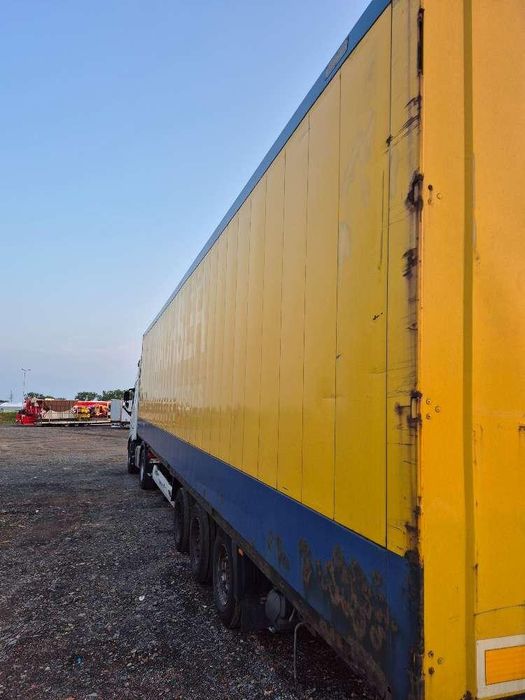 Naczepa kontener izoterma garaż magazyn