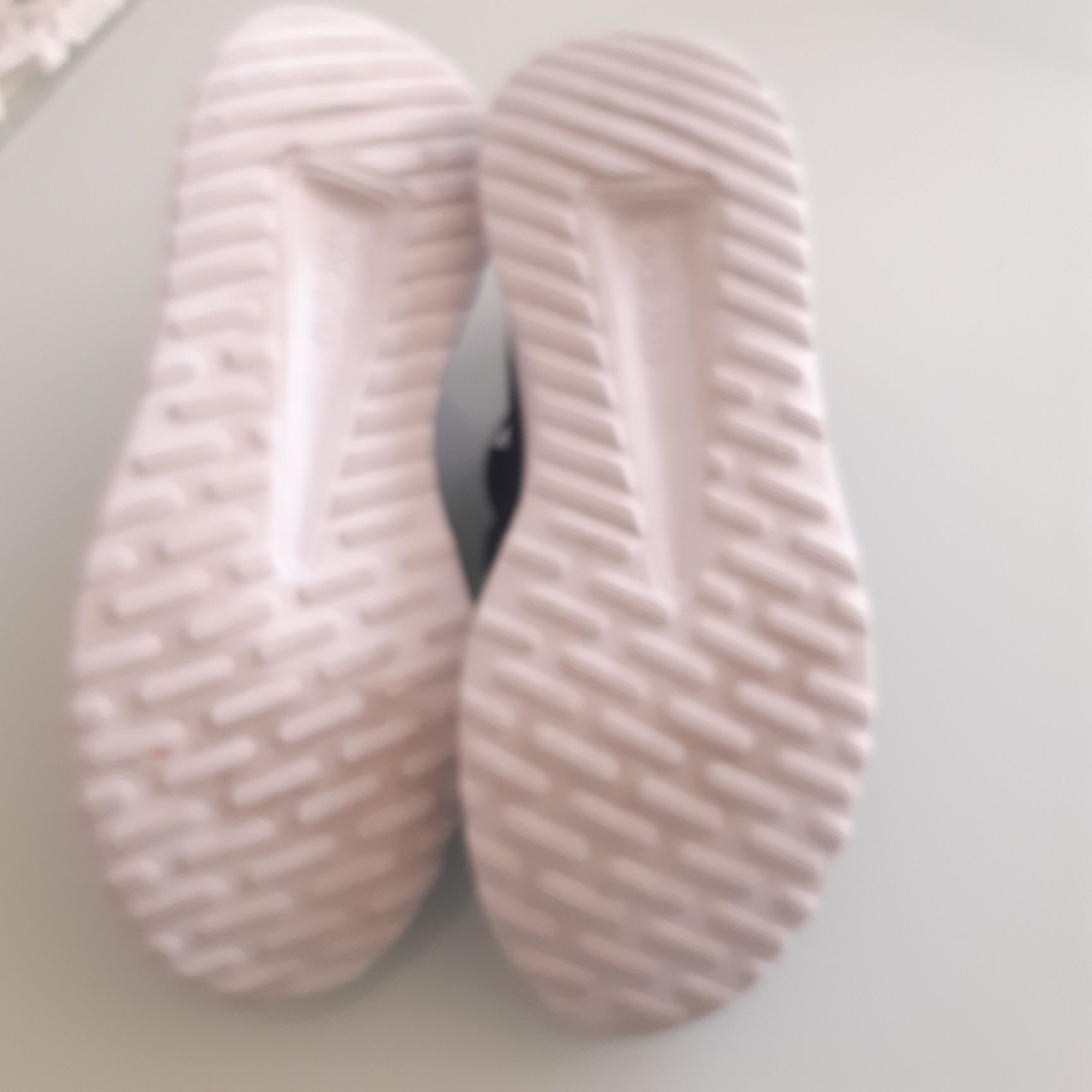 Buty adidas do biegania granatowo białe rozmiar  40