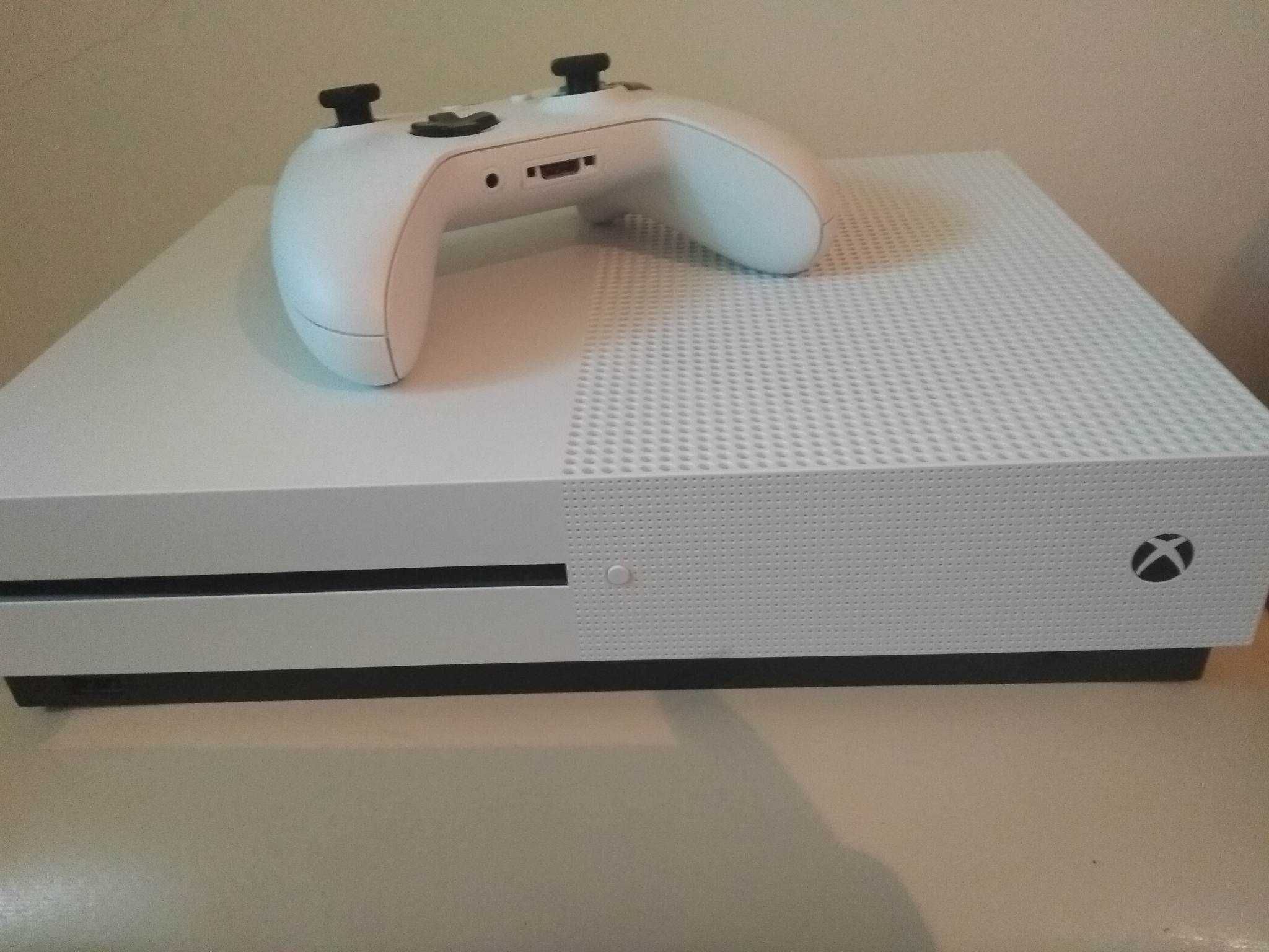 Xbox One S 1TB usada