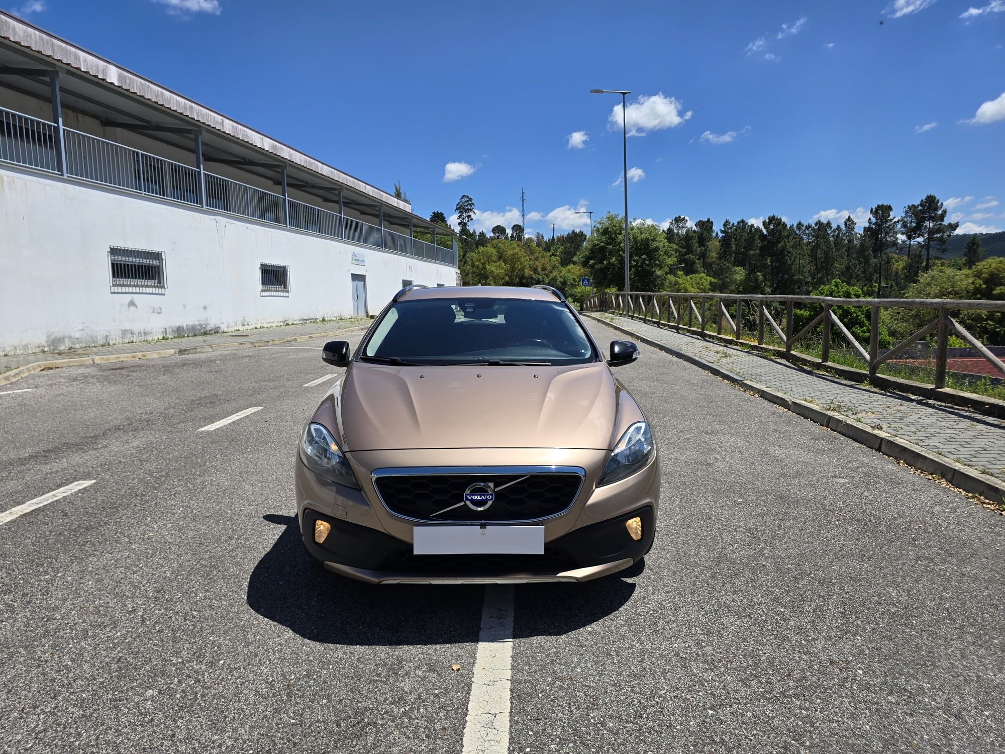 Volvo V40 1.6 D2 Cross Country 115cv Nacional 1 Dono Revisões na Marca