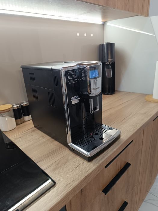 Ekspres automatyczny Saeco Incanto do kawy czarny