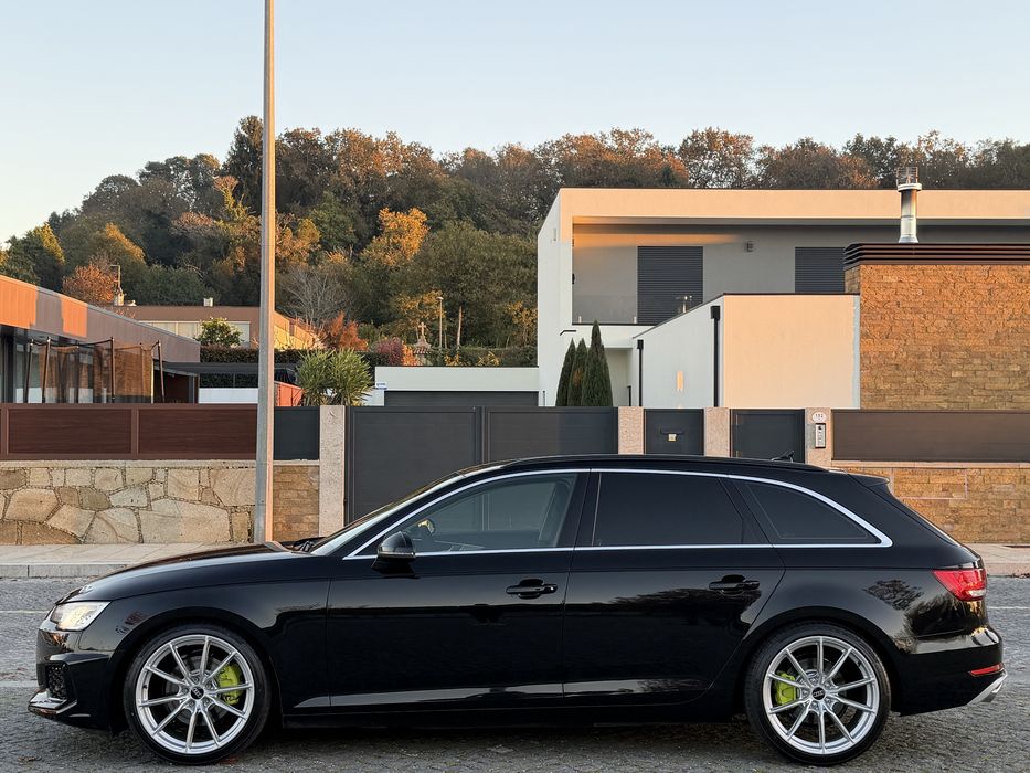 Audi A4 B9 2.0 TDI Advance S-Tronic Look Rs4