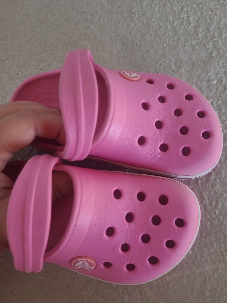 Crocs modelo Crocband originais C8