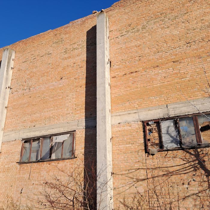 Колони залізобетонні 9 метрів.