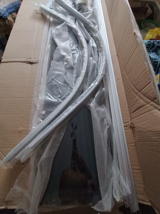 Стіклові двері до душу