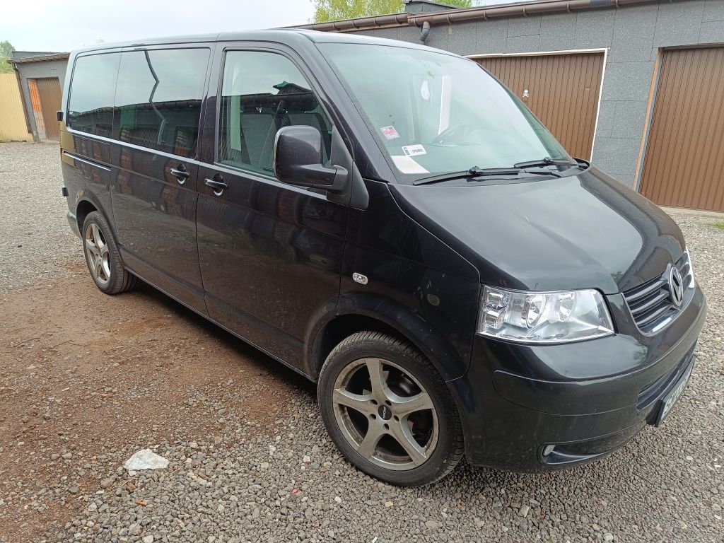 VW Carawelle 2.5 TDI 9 osobowy