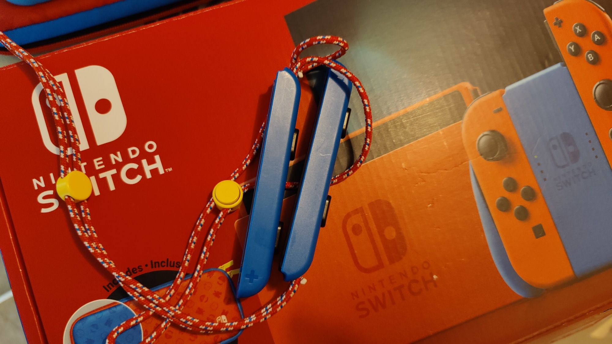Nintendo switch коллекционная версия. Плюс игра Zelda.