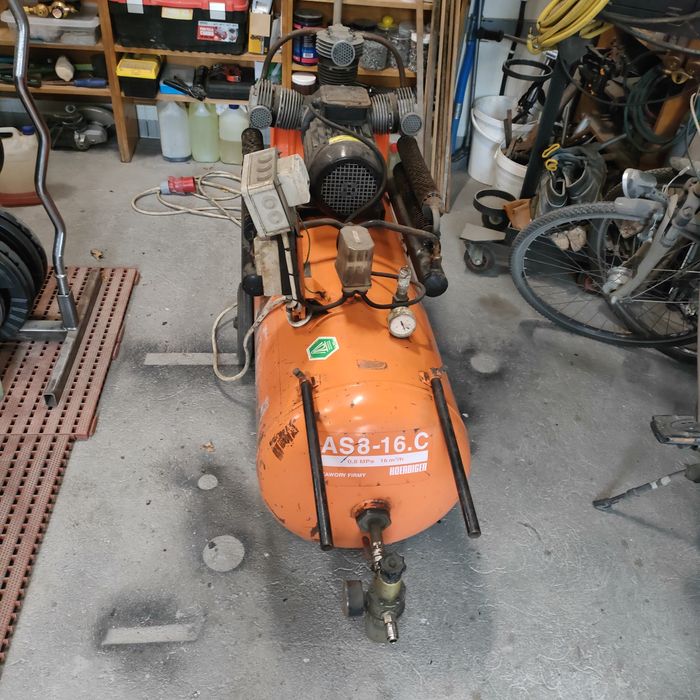 Kompresor 200l , 3 kw