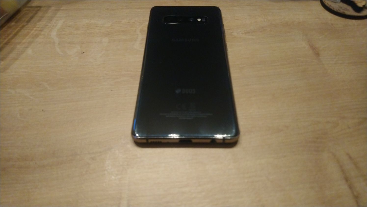 Stłuczony uszkodzony Samsung S10+ S10 plus