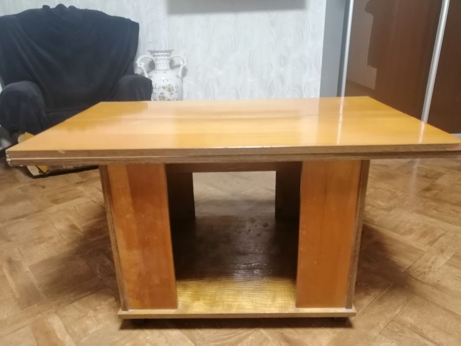 Стол журнально-обеденный