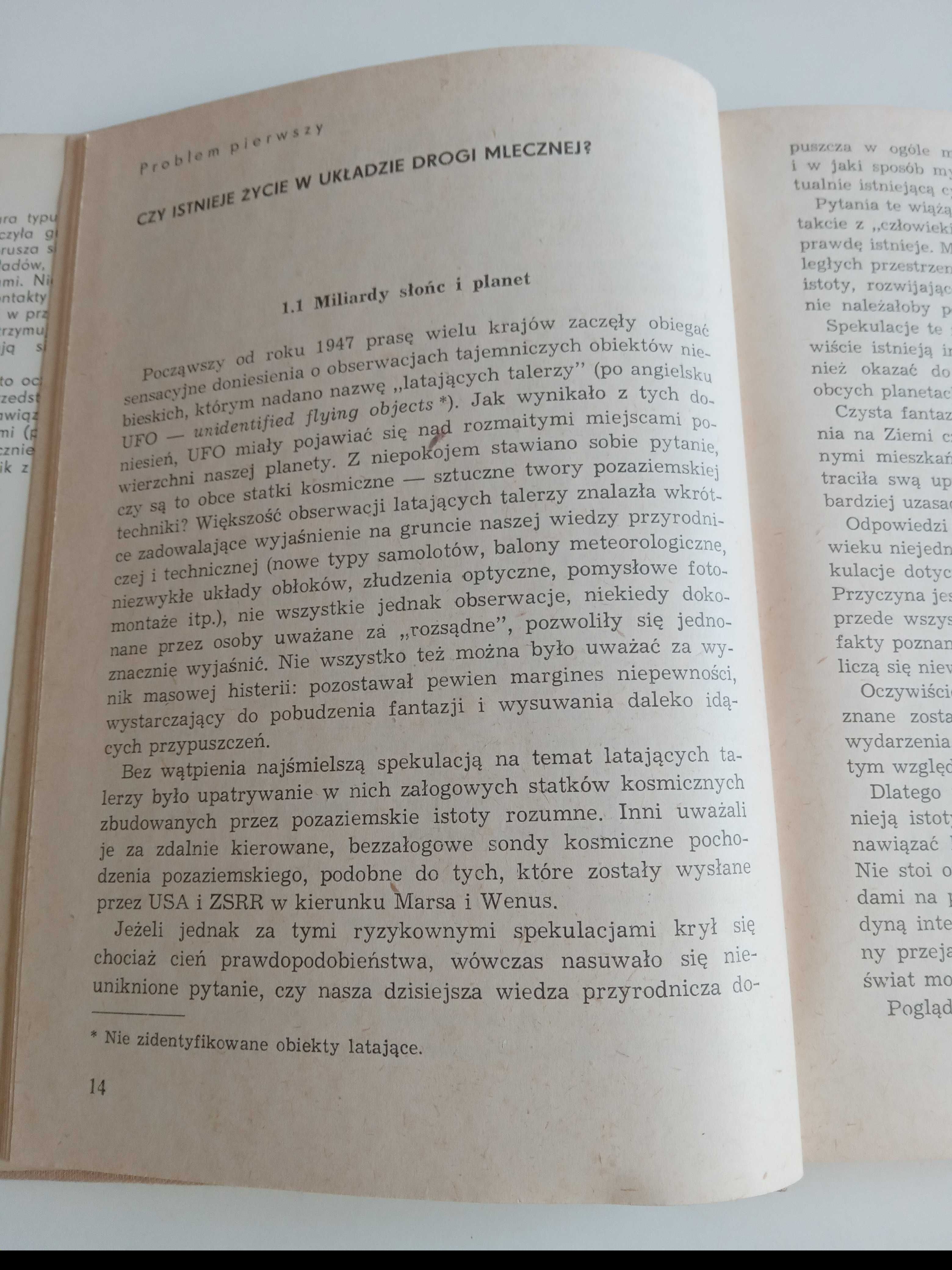 Pod obcymi słońcami -Walter Fuchs