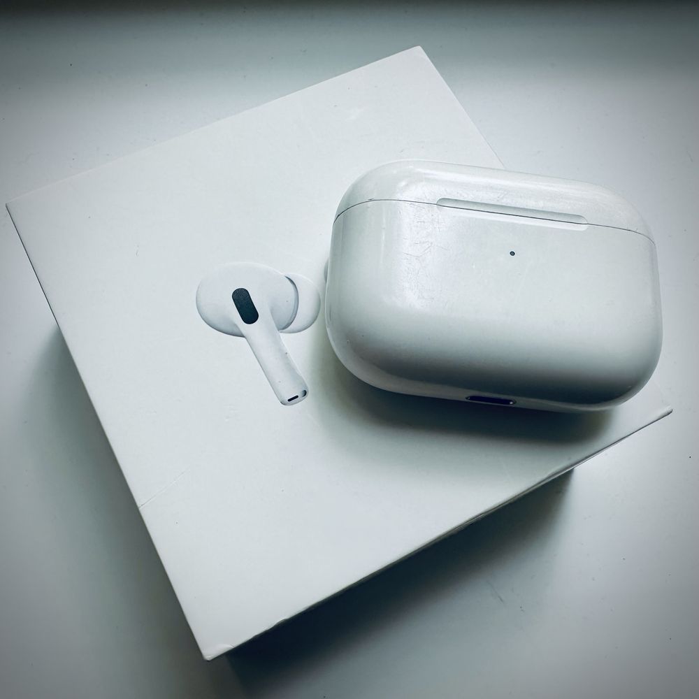Case Apple AirPods Pro A2190 original кейс оригинал A2700 A2968