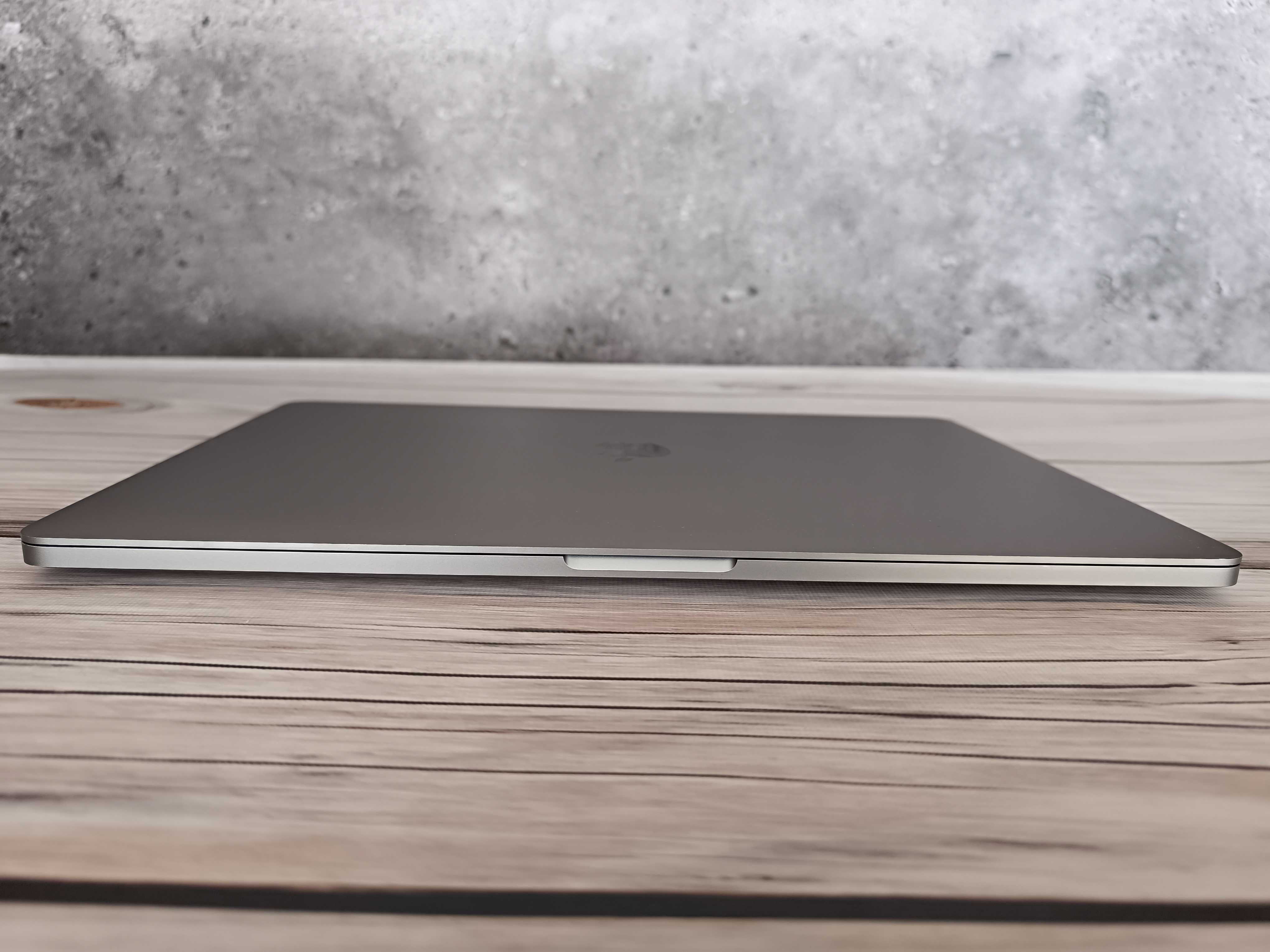Apple MacBook Pro 16 A2141 i7-9750H 16/500
