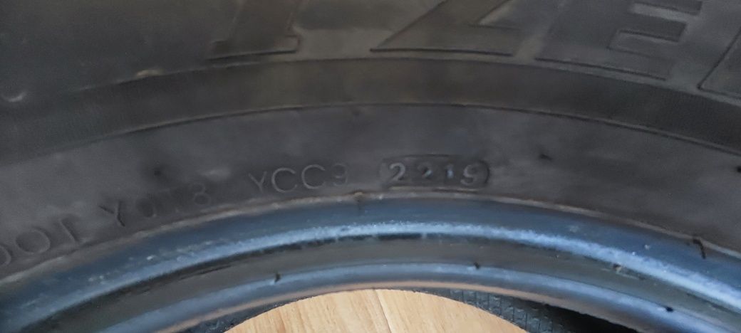 Шини Kumho Izen Kw31 215/60 R16 99R XL