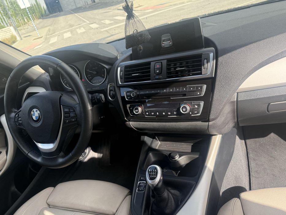 Bmw  serie 1  116D 2016