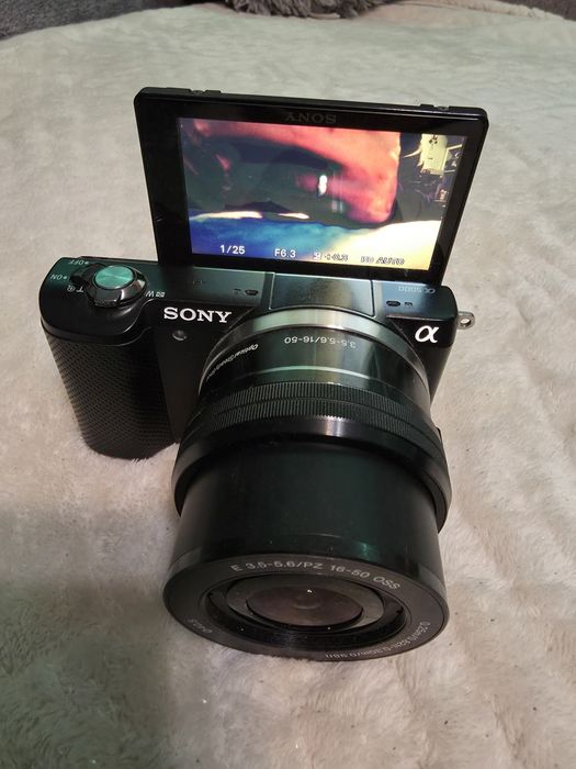 Câmara Sony A5000