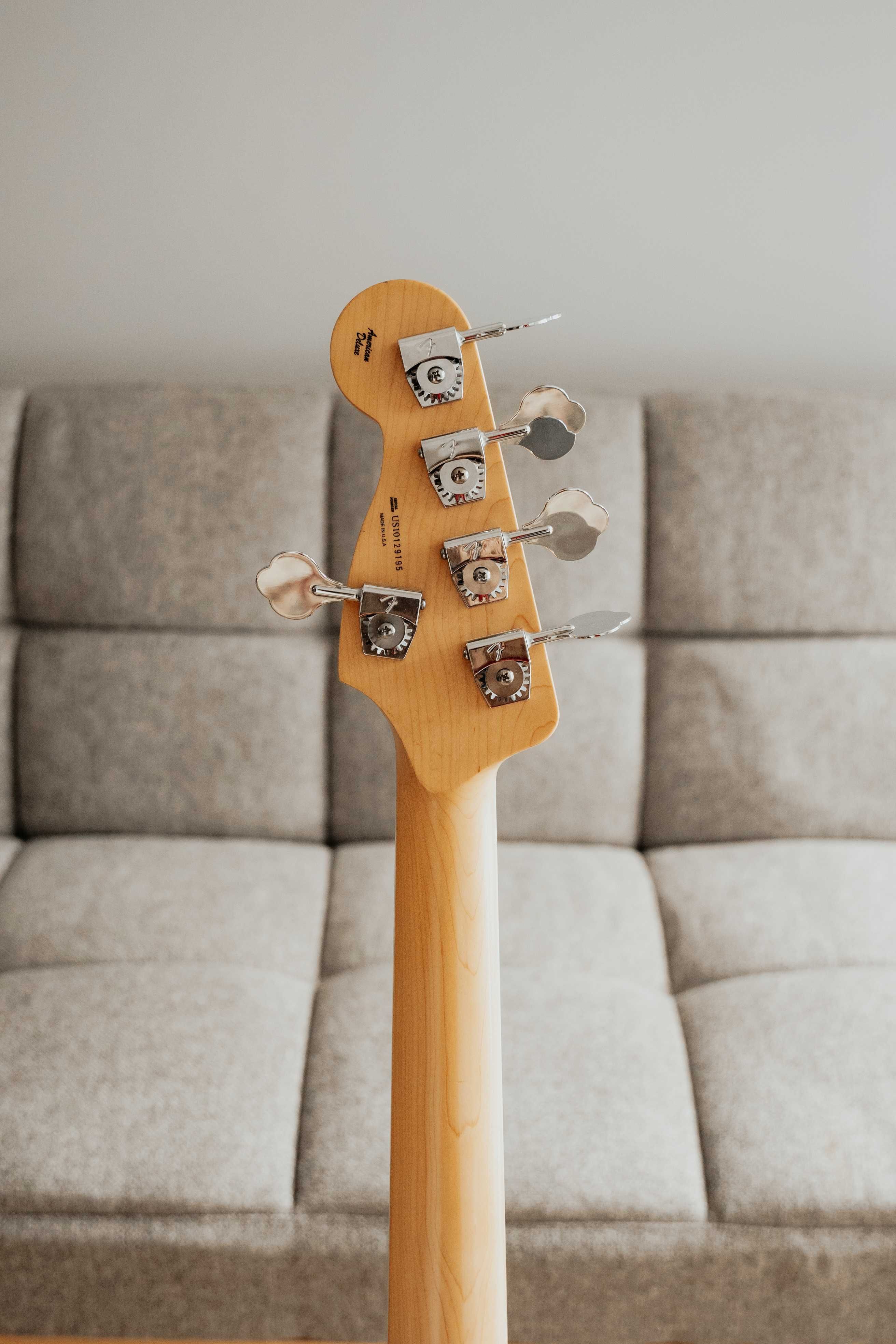 Fender Jazz Bass American Deluxe V