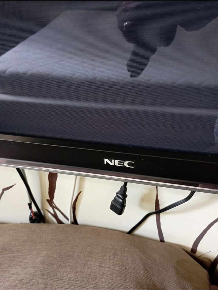 Телевизор NEC полностью рабочий