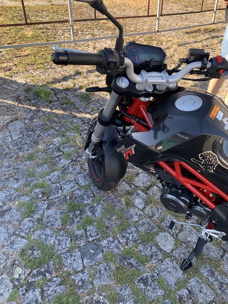 Benelli tnt 125 como nova