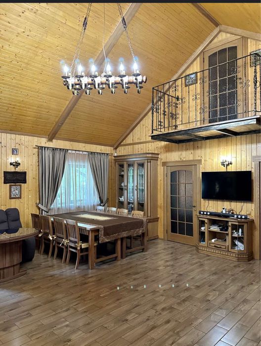 КИРПИЧНЫЙ дом с БАССЕЙНОМ и ПОДВАЛОМ на 10 сотках!Район wood and food